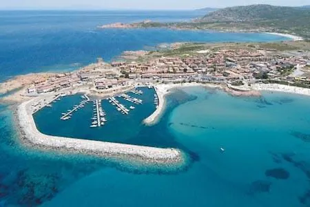 Complesso Cala Longa Διαμέρισμα *